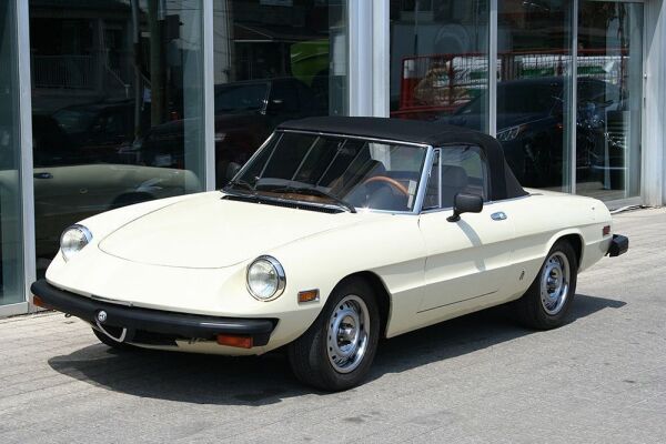1982 Alfa Romeo Spider Veloce 2000 Convertible