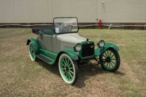 1917 Saxon Model B5R Roadster