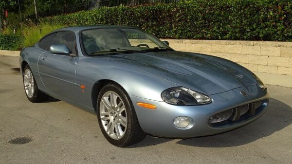 2003 Jaguar XKR
