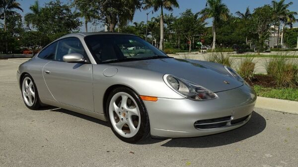 1999 Porsche 911 Carrera