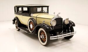 1930 Packard 726 Standard Eight Sedan