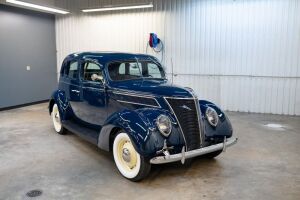 1937 Ford Tudor