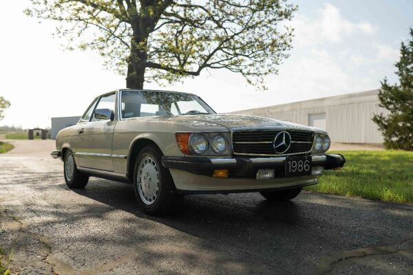 1986 Mercedes-Benz 560SL