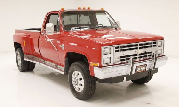 1986 Chevrolet K-30 Silverado 4x4 Pickup