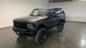 1996 Ford Bronco Restomod