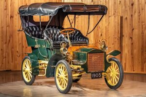 1905 Cadillac Model F Touring