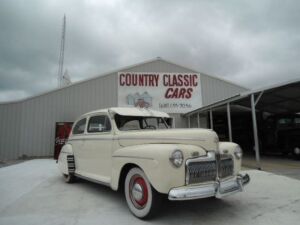 1942 Ford 2 Door Sedan