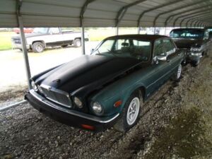 1985 Jaguar XJ6 No Minimum / No Reserve